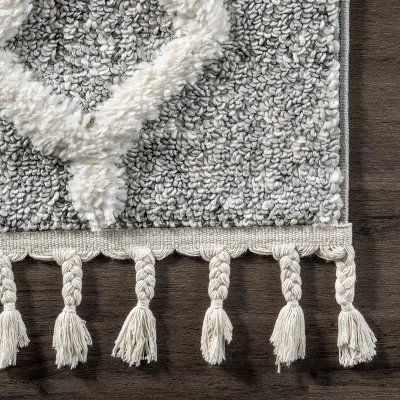NuLOOM Wylde High Low Soft Shaggy Diamond Moroccan Tassel Area Rug - Image 4