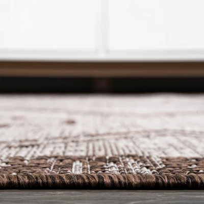 Marokko Diamond Medallion Indoor/Outdoor Area Rug - JONATHAN Y - Image 5