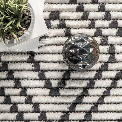 NuLOOM Tatiana Soft Shaggy Textured Modern Diamond Fringe Area Rug - Image 5