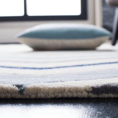 Dublin Chevron Geometric Tufted Area Rug - Safavieh - Image 3