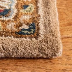 Beige Medallion Tufted Accent Rug 2'x3' - Safavieh